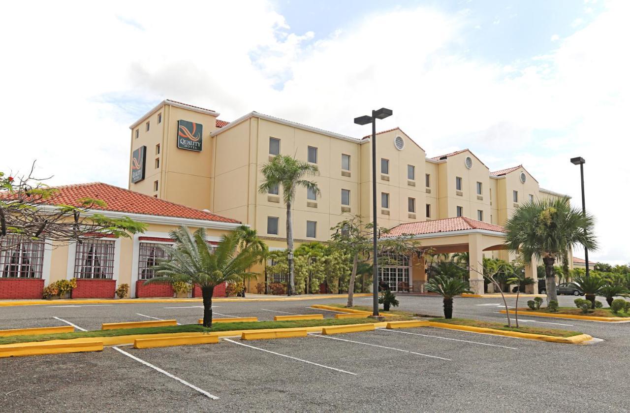 Quality Hotel Real Aeropuerto Santo Domingo Boca Chica Exterior photo