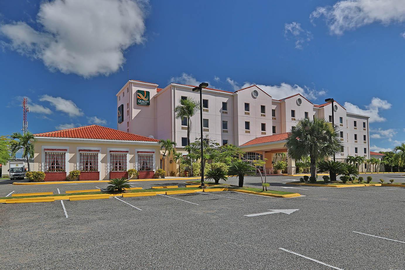 Quality Hotel Real Aeropuerto Santo Domingo Boca Chica Exterior photo